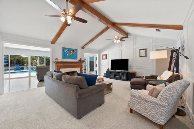 2806 Augusta Lane, Arlington, TX 76012
