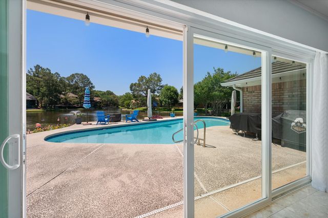 2806 Augusta Lane, Arlington, TX 76012