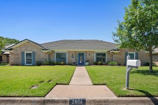 2806 Augusta Lane, Arlington, TX 76012