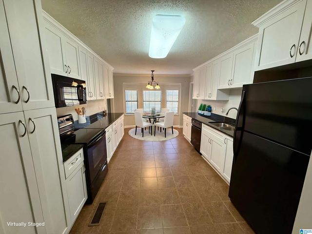 6425 WOODBERRY LANE, Bessemer, AL 35022