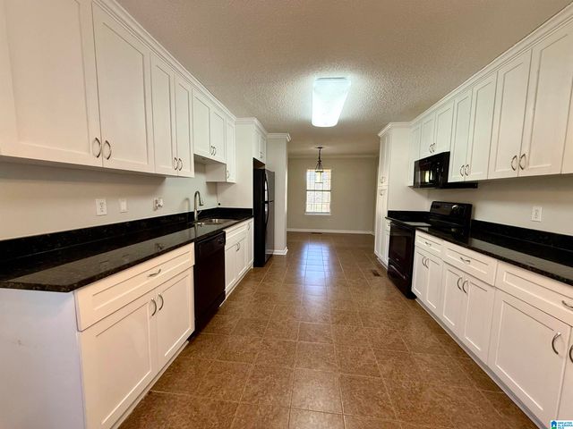 6425 WOODBERRY LANE, Bessemer, AL 35022