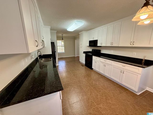 6425 WOODBERRY LANE, Bessemer, AL 35022