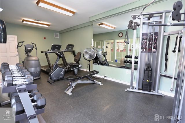 301 Park Knoll, South Brunswick, NJ 08540
