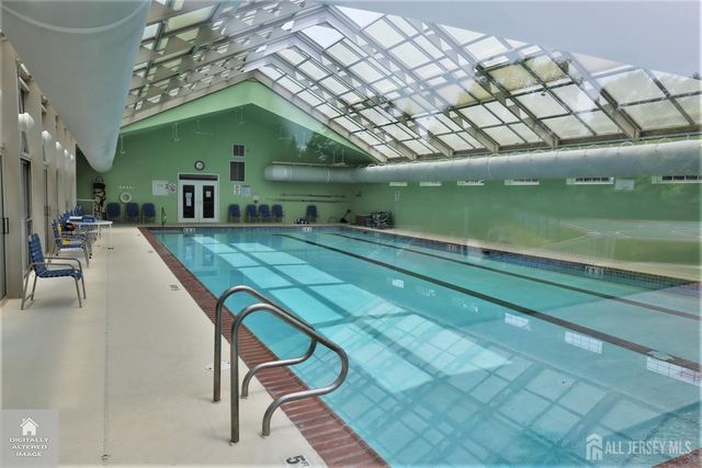 301 Park Knoll, South Brunswick, NJ 08540