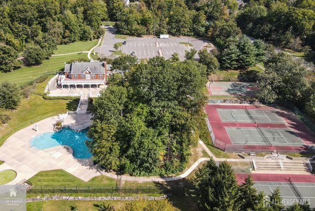 301 Park Knoll, South Brunswick, NJ 08540