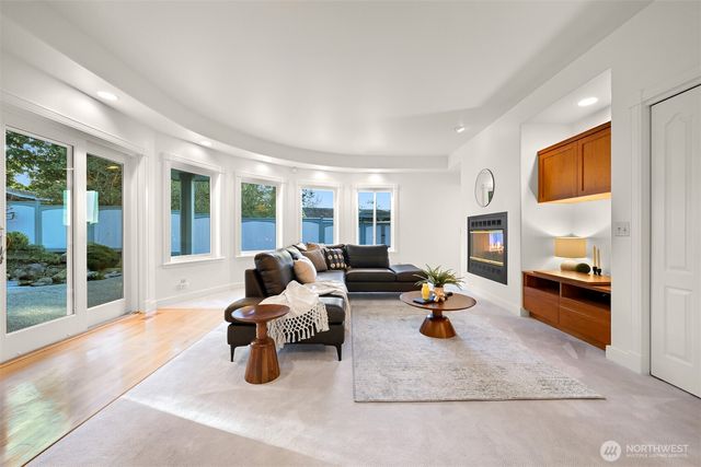 309 Bayside Road, Bellingham, WA 98225