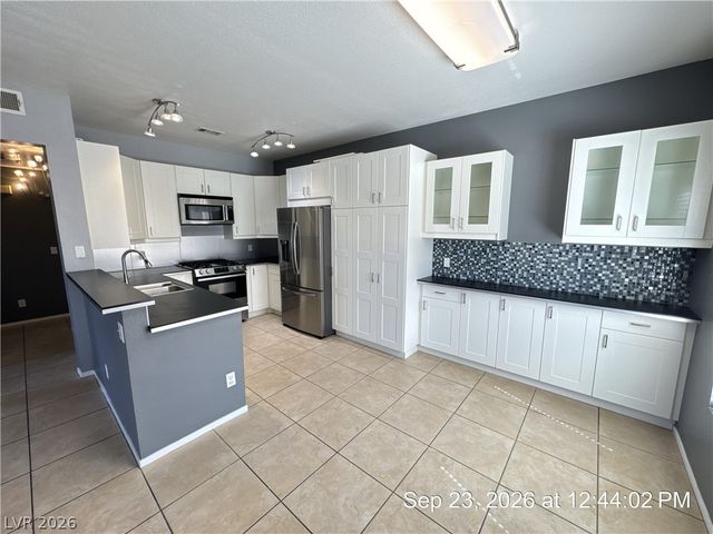 251 South Green Valley Parkway 4722, Henderson, NV 89012