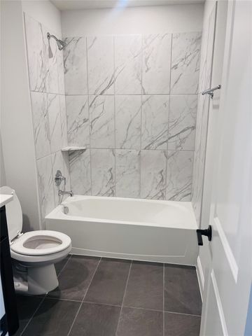 6825 Entwistle Road, Frisco, TX 75034