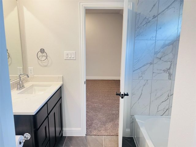 6825 Entwistle Road, Frisco, TX 75034