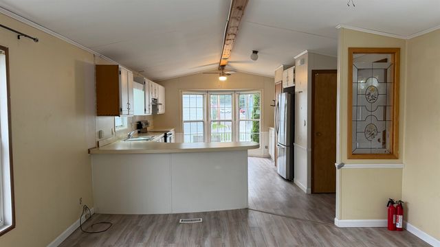 78 Thistle Way, Manchester, NH 03109