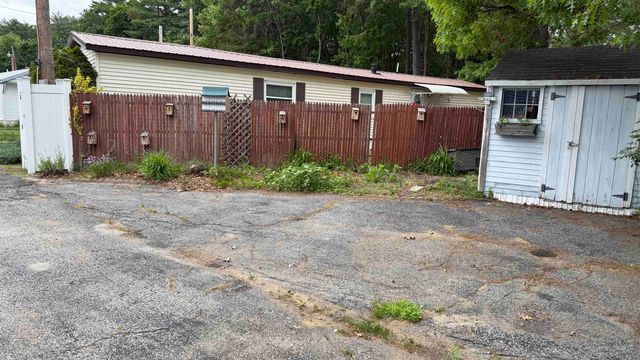 78 Thistle Way, Manchester, NH 03109