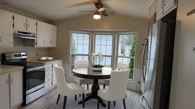 78 Thistle Way, Manchester, NH 03109