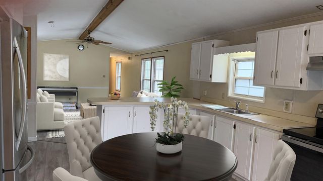 78 Thistle Way, Manchester, NH 03109