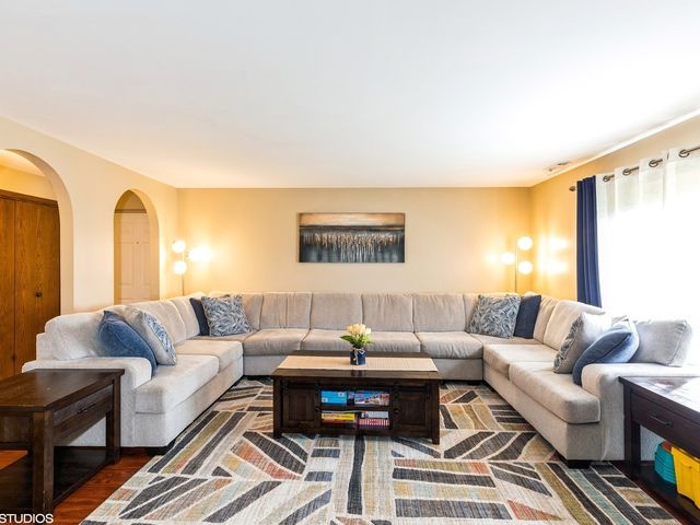 15720 Deerfield Court 2N, Orland Park, IL 60462