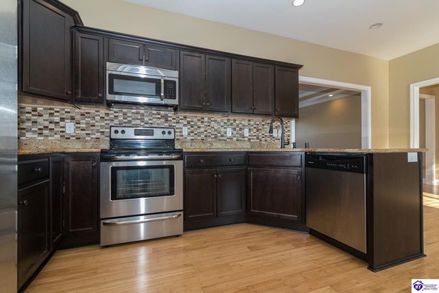 114 Lowball Lane, Vine Grove, KY 40175