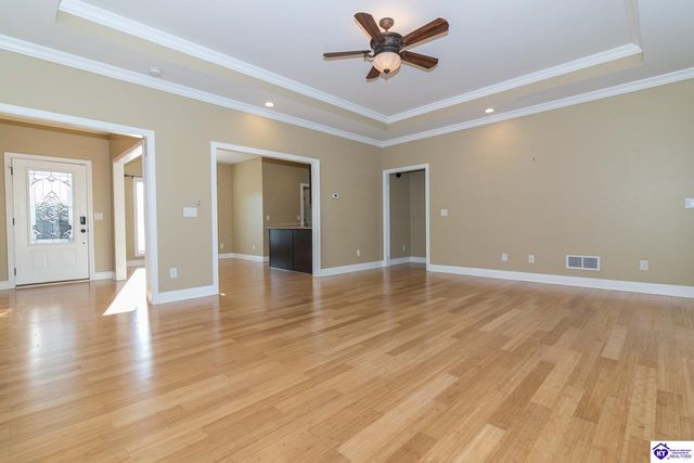 114 Lowball Lane, Vine Grove, KY 40175