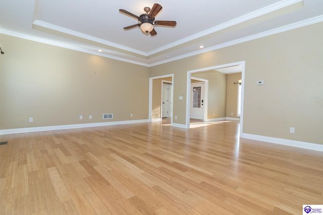 114 Lowball Lane, Vine Grove, KY 40175