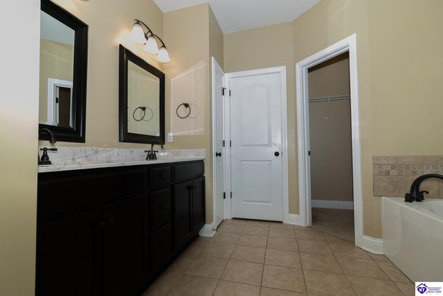 114 Lowball Lane, Vine Grove, KY 40175