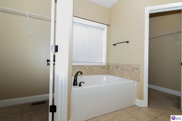 114 Lowball Lane, Vine Grove, KY 40175