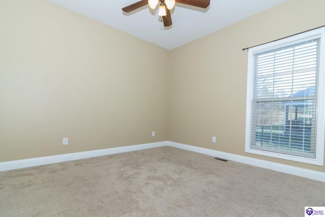 114 Lowball Lane, Vine Grove, KY 40175