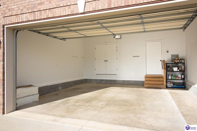 114 Lowball Lane, Vine Grove, KY 40175
