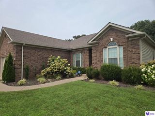 114 Lowball Lane, Vine Grove, KY 40175