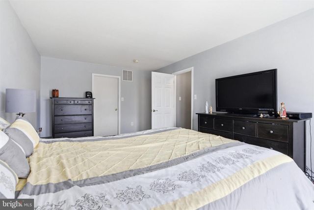 339 SCHOOL HOUSE RD, Williamstown, NJ 08094