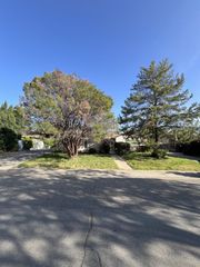 6106 Madison Ave, Carmichael, CA 95608