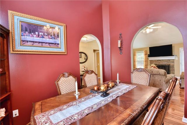 3905 Michaels Creek Way, Loganville, GA 30052