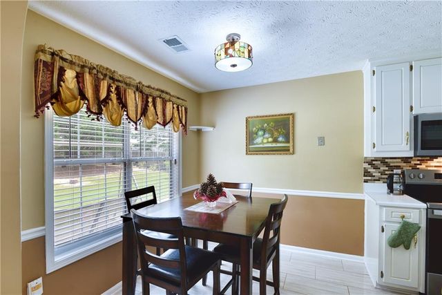 3905 Michaels Creek Way, Loganville, GA 30052