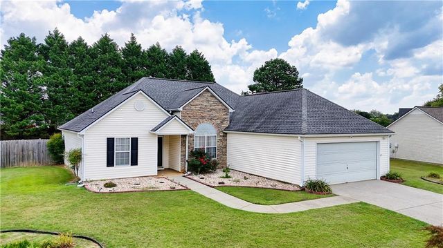 3905 Michaels Creek Way, Loganville, GA 30052