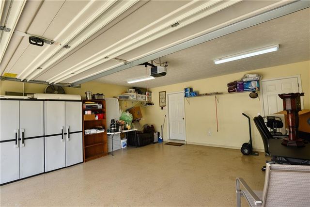 3905 Michaels Creek Way, Loganville, GA 30052