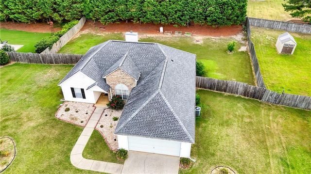3905 Michaels Creek Way, Loganville, GA 30052