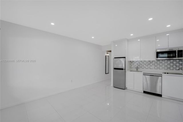 801 15th Street 108, Miami Beach, FL 33139