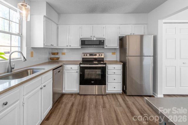 8826 Burnt Umber Drive, Charlotte, NC 28215