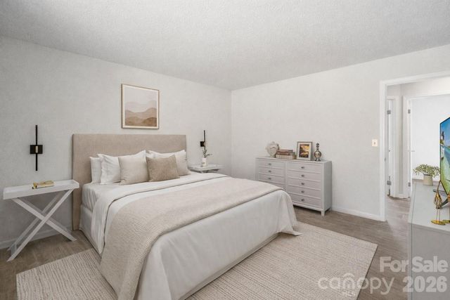 8826 Burnt Umber Drive, Charlotte, NC 28215