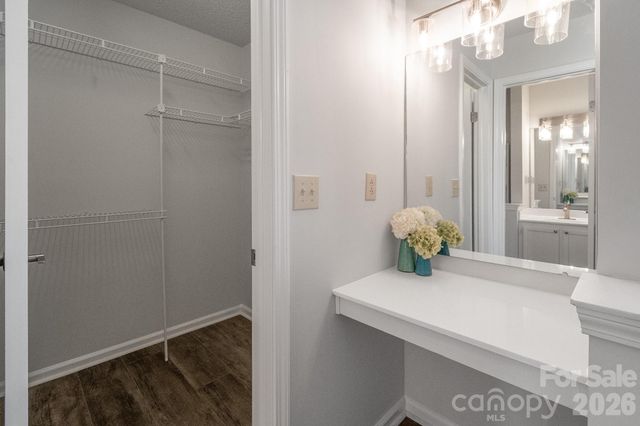 8826 Burnt Umber Drive, Charlotte, NC 28215