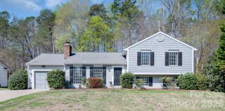 8826 Burnt Umber Drive, Charlotte, NC 28215