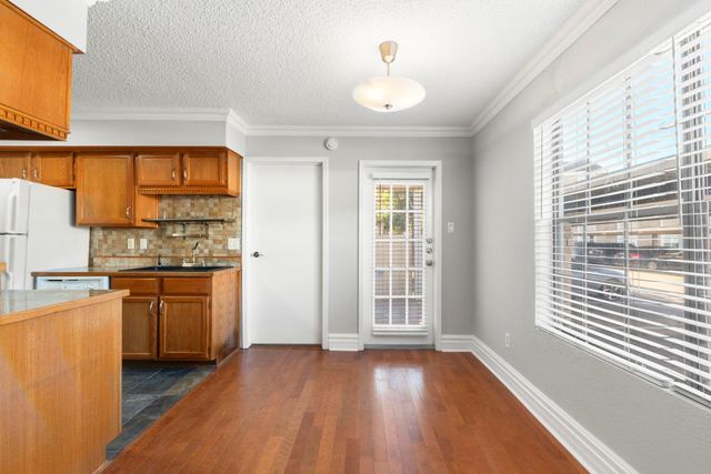 2750 Holly Hall Street 901, Houston, TX 77054