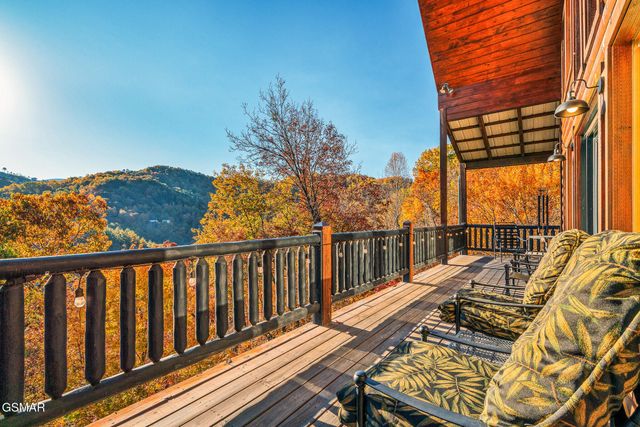 2607 Sunset Circle, Sevierville, TN 37862