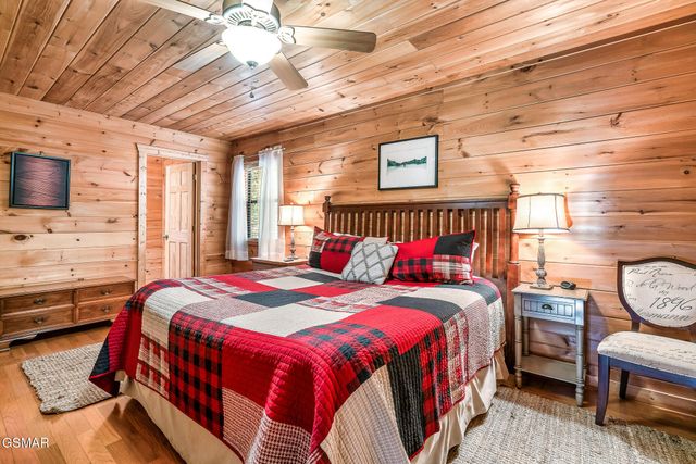 2607 Sunset Circle, Sevierville, TN 37862