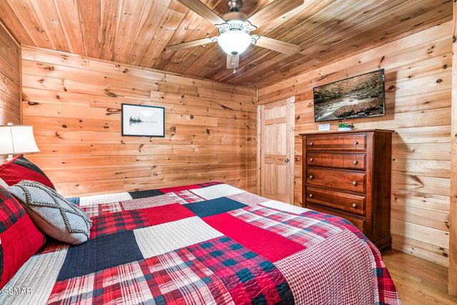 2607 Sunset Circle, Sevierville, TN 37862