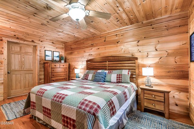 2607 Sunset Circle, Sevierville, TN 37862