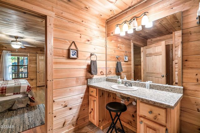 2607 Sunset Circle, Sevierville, TN 37862