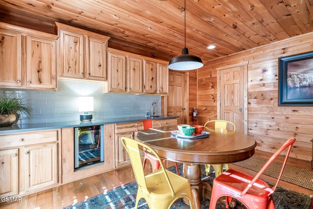 2607 Sunset Circle, Sevierville, TN 37862