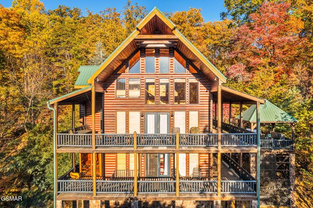 2607 Sunset Circle, Sevierville, TN 37862