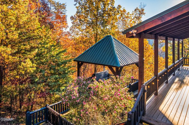 2607 Sunset Circle, Sevierville, TN 37862