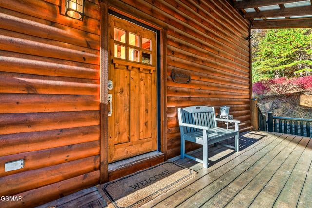 2607 Sunset Circle, Sevierville, TN 37862