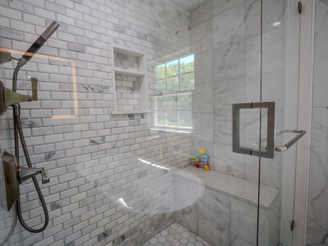 159 Mishawum Rd, Woburn, MA 01801