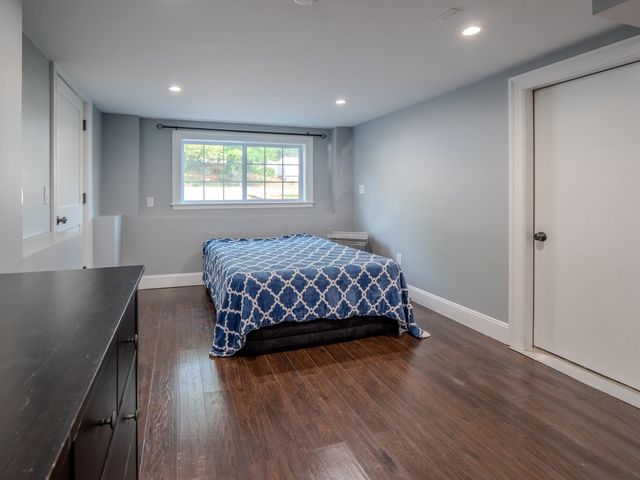 159 Mishawum Rd, Woburn, MA 01801